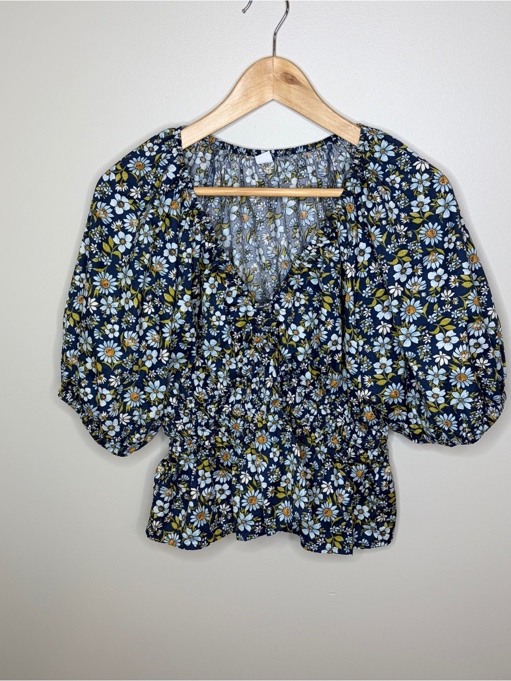 Old Navy Floral Puff Sleeve Blouse Cropped Peplum Medium